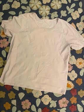 Light Pink/Lavender Lulu Lemon Short Sleeve Workout Top